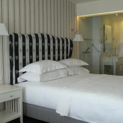 Shalom Hotel & Relax, Tel Aviv - an Atlas Boutique Hotel 4* Улучшенный номер с разными типами кроватей
