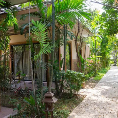 Отель Ploy Khumthong Boutique Resort Бангкок фото 6