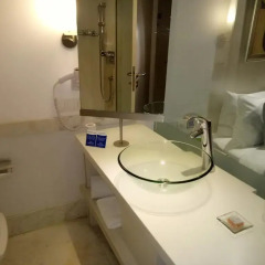 Отель The Ashtan Sarovar Portico 4* Улучшенный номер с различными типами кроватей фото 2