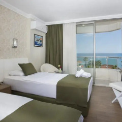 Alanya Buyuk Hotel 4* Номер Делюкс с различными типами кроватей фото 7