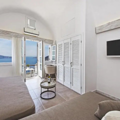 Отель Athina Luxury Suites 4* Люкс повышенной комфортности с различными типами кроватей фото 22
