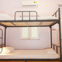 Отель Hanoi Friends Inn & Travel 2* Кровать в общем номере с двухъярусной кроватью