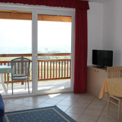 Appartement Hotel Matscher Wellness & Beauty Аппиано-сулла-Страда-дель-Вино комната для гостей фото 3