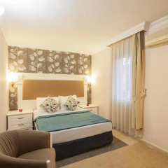 Moonshine Hotel & Suites 3* Люкс с различными типами кроватей фото 7