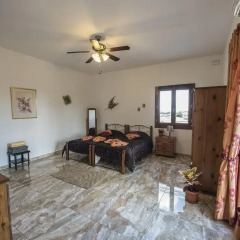 Отель South Olives комната для гостей фото 3
