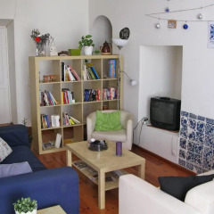 Johnie's Place Lisbon Hostel & Suites Лиссабон комната для гостей фото 4