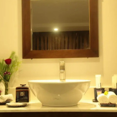 Hoi An Odyssey Hotel 3* Улучшенный номер с различными типами кроватей фото 6