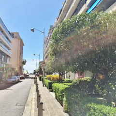 Отель Riviera home Le Mediterranéen Ницца
