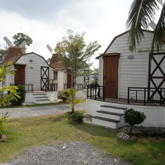 Отель De Coco House Sriracha 3* Улучшенное бунгало с различными типами кроватей фото 3