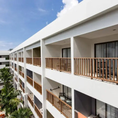 Отель Deevana Plaza Phuket 4* Номер Делюкс с двуспальной кроватью фото 8