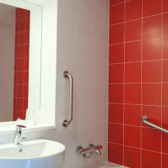 Отель Travelodge Barcelona Poblenou Стандартный номер с различными типами кроватей фото 3