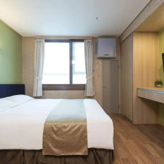 Western Co-op Hotel & Residence Dongdaemun 3* Улучшенный номер с различными типами кроватей фото 7