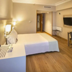 Tryp San Sebastián Orly Hotel 4* Стандартный номер с различными типами кроватей фото 3