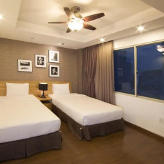 Отель TRIIP Boutique Ben Thanh 3* Улучшенный номер с различными типами кроватей фото 2