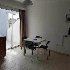 Отель Valentinos Court Апартаменты с 2 отдельными кроватями фото 3