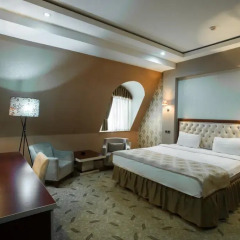 Grand Hotel 4* Стандартный номер с двуспальной кроватью фото 13