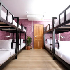 Thai Cat Hostel Bb Bangkok Кровать в общем номере