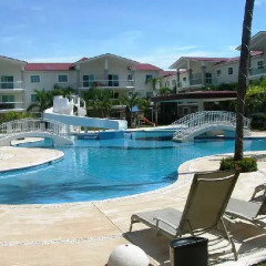 Отель Departamento en Diamante Lakes бассейн