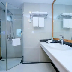La Casa Hanoi Hotel 4* Улучшенный номер с различными типами кроватей фото 13