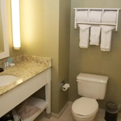 Отель Hampton Inn & Suites Chicago Downtown 3* Стандартный номер с различными типами кроватей фото 2