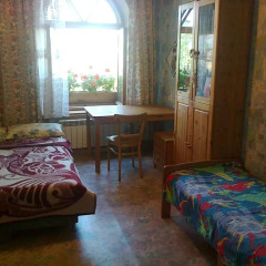 Гостиница Проживание в семье в Иркутске в Иркутске отзывы, цены и фото номеров - забронировать гостиницу Проживание в семье в Иркутске онлайн Иркутск комната для гостей фото 2
