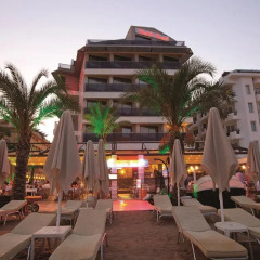 Aurasia Beach Hotel бассейн