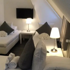 Апартаменты INSIDE FIVE - City Apartments Номер Комфорт с различными типами кроватей фото 5