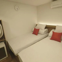 Отель STEP INN Myeongdong 1 3* Номер категории Эконом с различными типами кроватей фото 3