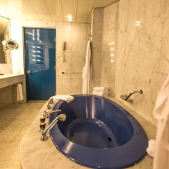 Отель Transcorp Hilton Abuja ванная фото 5