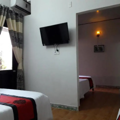 Отель Red Ceramics Homestay 2* Кровать в общем номере с двухъярусной кроватью