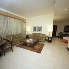 Отель Pearl City Suites комната для гостей