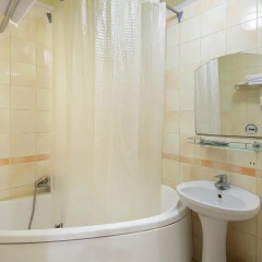 Гостиница Garden 3* Номер Комфорт с различными типами кроватей фото 3