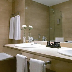 Отель Luxury Suites Полулюкс с различными типами кроватей фото 2