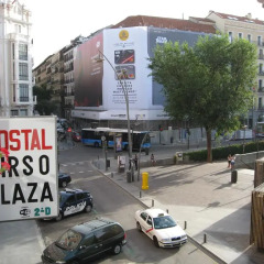 Отель Hostal Tirso Plaza парковка