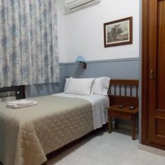 Отель Hostal Dulcinea Мадрид комната для гостей фото 3