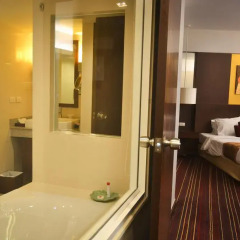 Ambassador Bangkok Hotel 4* Улучшенный номер фото 30
