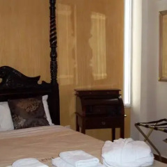 Anixi Boutique Hotel сейф в номере