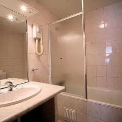 Отель Hôtel Habituel 3* Стандартный номер с различными типами кроватей фото 5