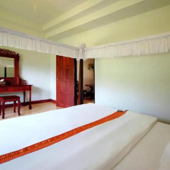 Отель Holiday Villa Ланта спа