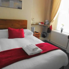 Отель Lyndhurst Guest House 3* Стандартный номер с различными типами кроватей фото 4