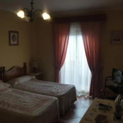 Отель Hostal Málaga Стандартный номер с двуспальной кроватью фото 12