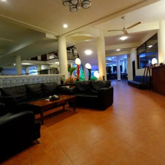 Kiwi Hotel интерьер отеля