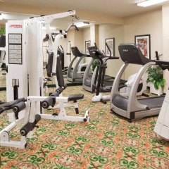 Отель Staybridge Suites Columbus-Airport фитнесс-зал