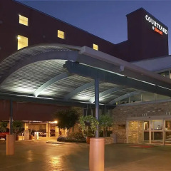 Отель Courtyard by Marriott New Orleans Downtown/Convention Center США, Новый Орлеан - отзывы, цены и фото номеров - забронировать отель Courtyard by Marriott New Orleans Downtown/Convention Center онлайн вид на фасад фото 2