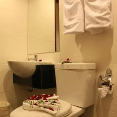 Отель Patong Hemingways 4* Улучшенный номер фото 17