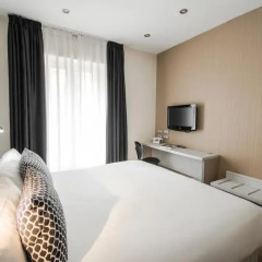 Отель Petit Palace Puerta del Sol 3* Стандартный номер с двуспальной кроватью