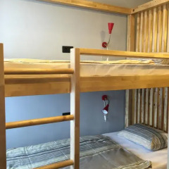 Hostel Zeleniy Dom Кровати в общем номере с двухъярусными кроватями фото 6