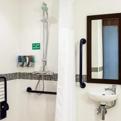 Отель Hampton by Hilton Luton Airport 3* Стандартный номер с различными типами кроватей
