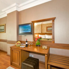 Отель Ferman 4* Улучшенный номер с двуспальной кроватью фото 3