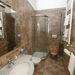 Nika Hostel Кровать в общем номере с двухъярусной кроватью фото 9